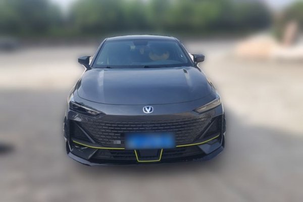 CHANGAN UNI-V 2022, 18300 км, за 12145 USD