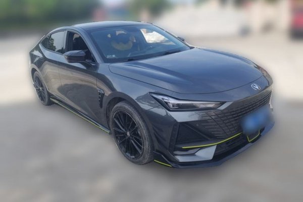 CHANGAN UNI-V 2022, 18300 км, за 12145 USD