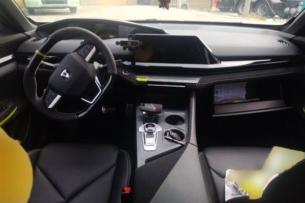 CHANGAN UNI-V 2022, 18300 км, за 12145 USD - фото 18