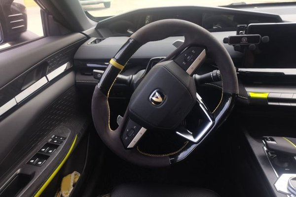 CHANGAN UNI-V 2022, 18300 км, за 12145 USD - фото 9