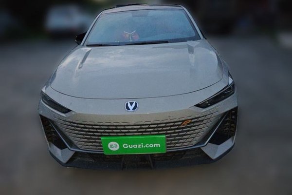 CHANGAN UNI-V 2022, 54900 км, за 10693 USD