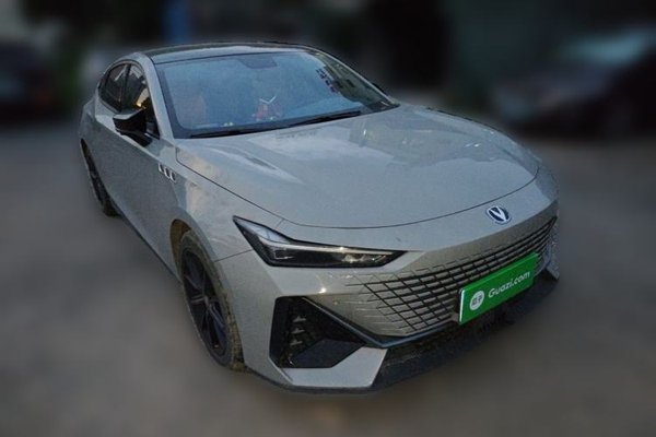 CHANGAN UNI-V 2022, 54900 км, за 10693 USD
