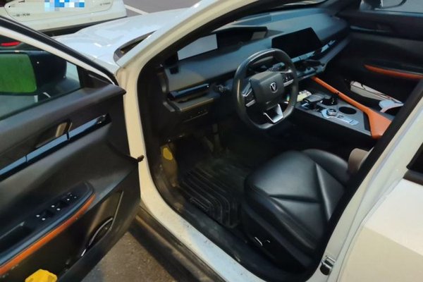 CHANGAN UNI-V 2022, 50900 км, за 8757 USD - фото 16