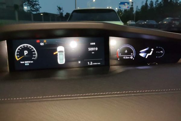 CHANGAN UNI-V 2022, 50900 км, за 8757 USD - фото 12