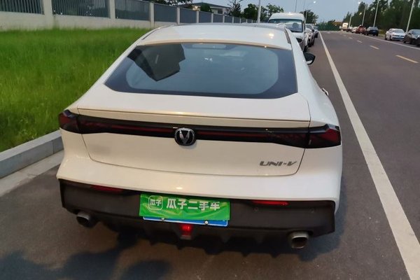 CHANGAN UNI-V 2022, 50900 км, за 8757 USD