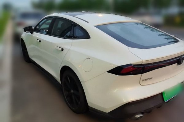 CHANGAN UNI-V 2022, 50900 км, за 8757 USD