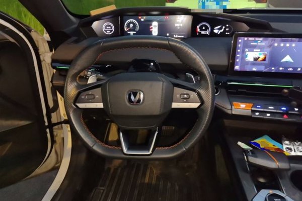 CHANGAN UNI-V 2022, 50900 км, за 8757 USD - фото 10