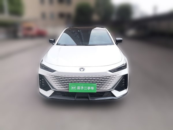 CHANGAN UNI-V 2022, 52600 км, за 9976 USD
