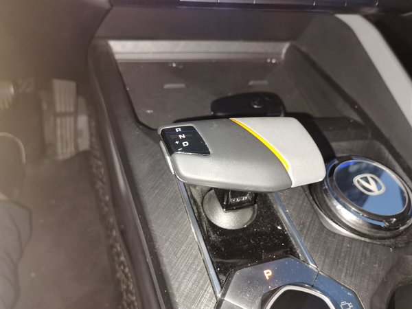 CHANGAN UNI-V 2022, 52600 км, за 9976 USD - фото 15