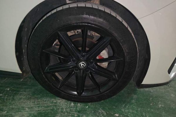 CHANGAN UNI-V 2022, 59900 км, за 11051 USD