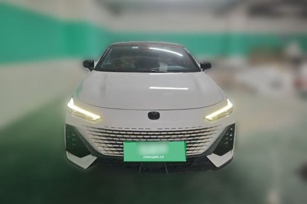 CHANGAN UNI-V 2022, 59900 км, за 11051 USD