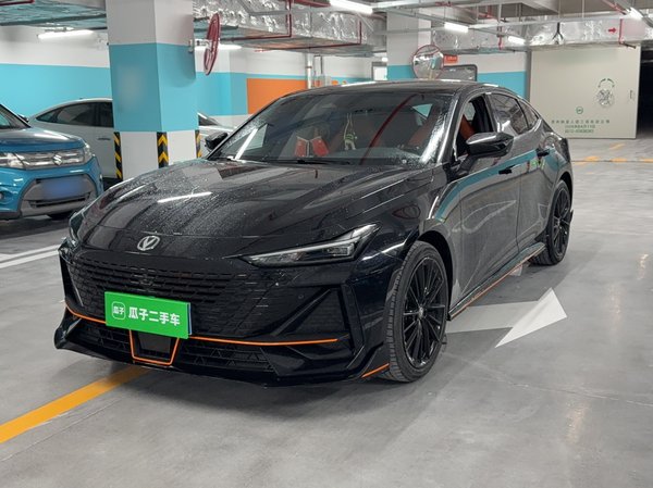 CHANGAN UNI-V 2023, 34100 км, за 12077 USD