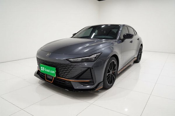 CHANGAN UNI-V · 2023 год