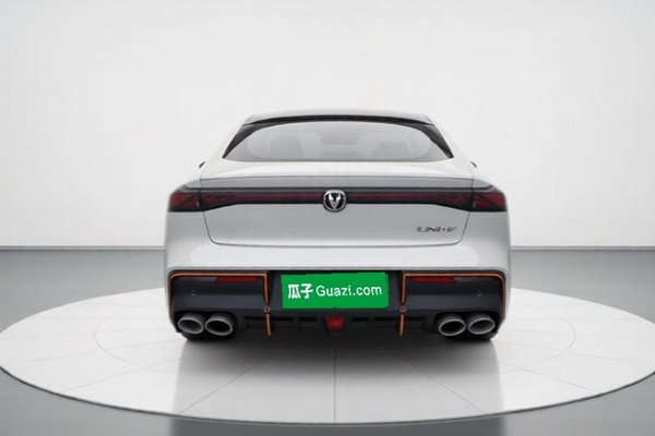 CHANGAN UNI-V 2023, 13000 км, за 12556 USD