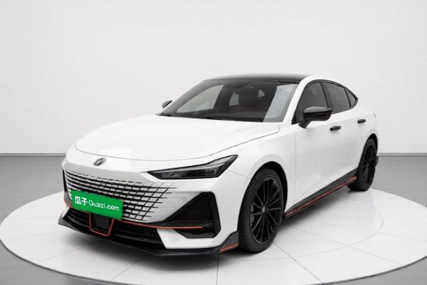 CHANGAN UNI-V · 2023 год