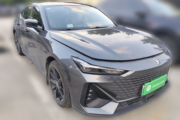 CHANGAN UNI-V iDD 2023, 38800 км, за 12678 USD