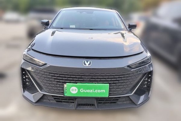 CHANGAN UNI-V iDD 2023, 38800 км, за 12678 USD
