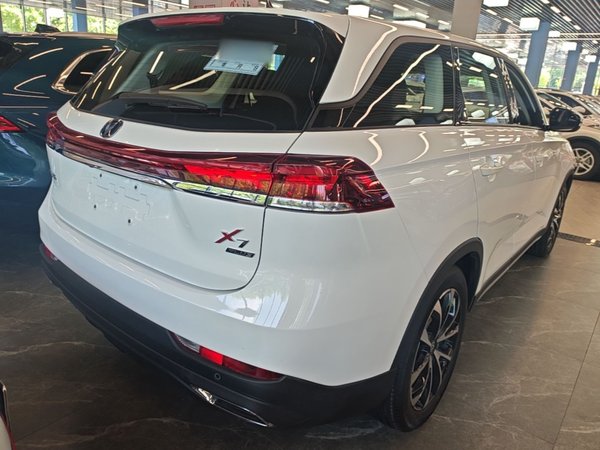 CHANGAN X7 PLUS 2024, 8900 км, за 12702 USD - фото 6