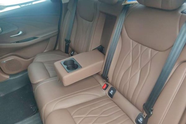 Chery Arrizo 8 2023, 15000 км, за 14458 USD - фото 18
