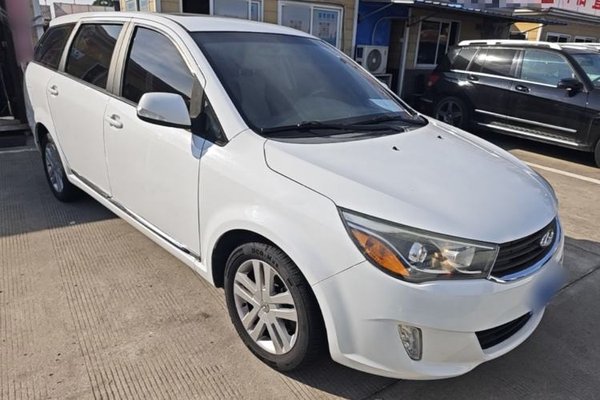 Chery Arrizo M7 2015, 52200 км, за 4131 USD