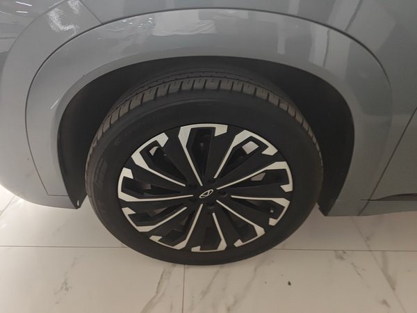 Chery Tiggo 9 2023, 25600 км, за 17190 USD