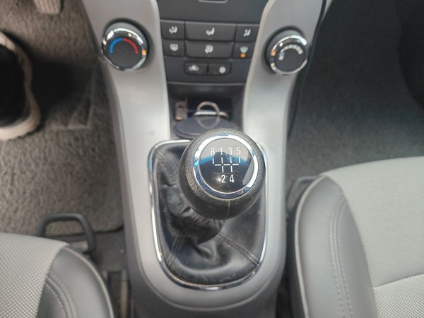 Chevrolet Cruze 2013, 65100 км, за 2847 USD - фото 15