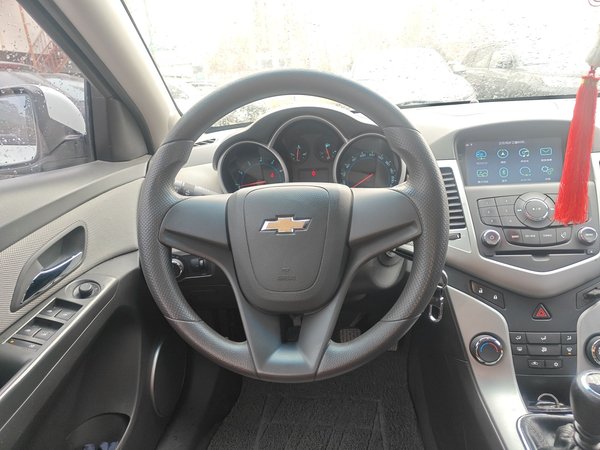 Chevrolet Cruze 2013, 65100 км, за 2847 USD - фото 11