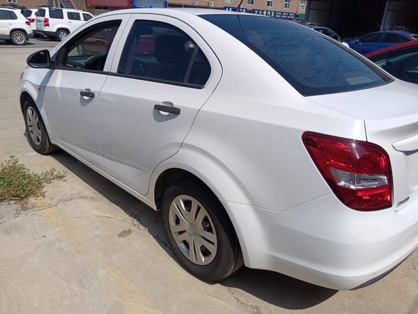 Chevrolet Aveo Sonic 2014, 99400 км, за 3679 USD