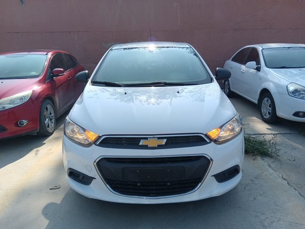 Chevrolet Aveo Sonic 2014 Sedan 1.4 SL MT Comfort Edition, 2014 года