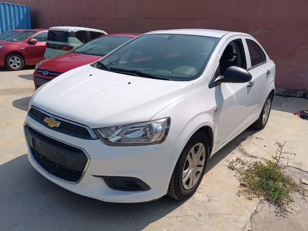 Chevrolet Aveo Sonic 2014 Sedan 1.4 SL MT Comfort Edition