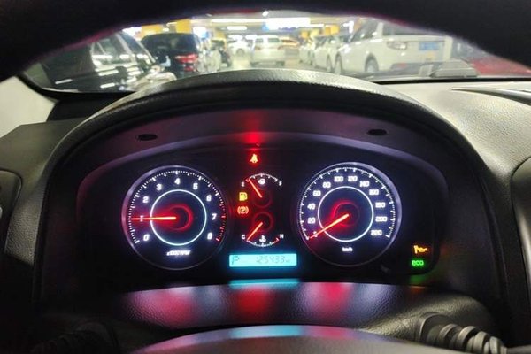Chevrolet Captiva 2014, 125399 км, за 3961 USD - фото 15