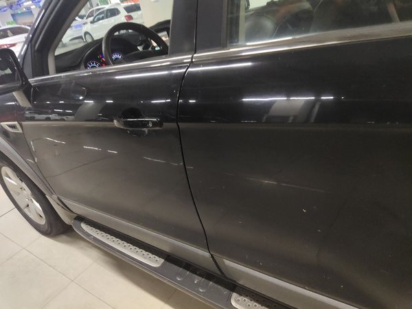 Chevrolet Captiva 2014, 139600 км, за 4214 USD