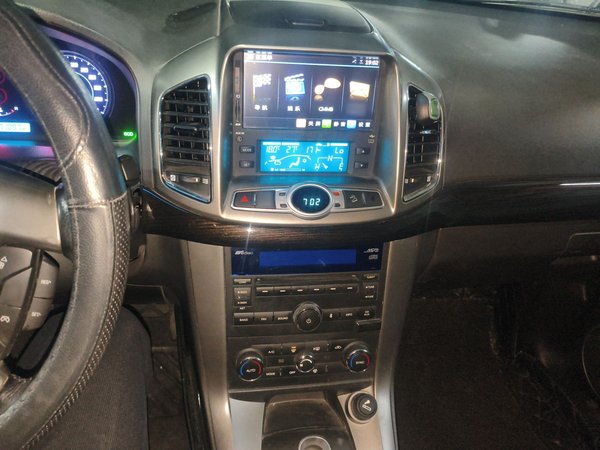 Chevrolet Captiva 2014, 171100 км, за 4867 USD