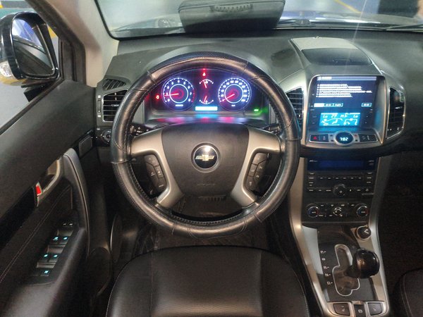Chevrolet Captiva 2014 2.4L 4x4 Flagship Edition 7 Seats, 2014 года
