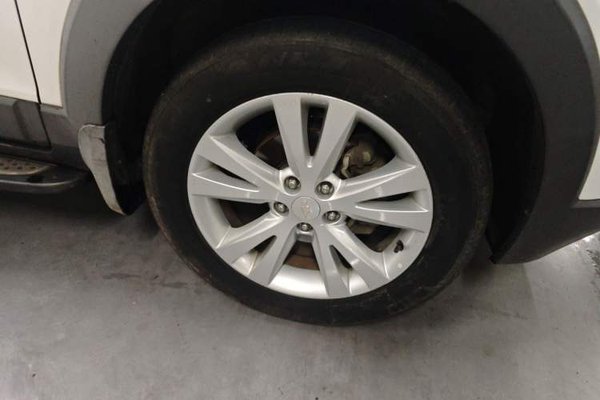 Chevrolet Captiva 2014, 112000 км, за 5422 USD