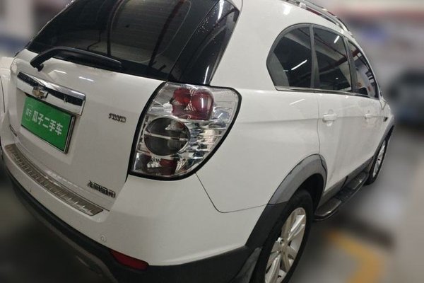 Chevrolet Captiva 2014, 112000 км, за 5422 USD