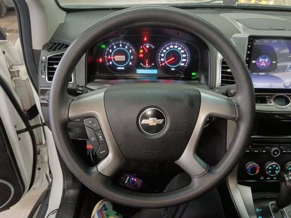 Chevrolet Captiva 2014 2.4L Two-Wheel Drive Urban Version 7 Seats, 2014 года