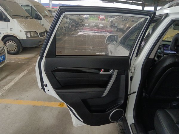 Chevrolet Captiva 2014, 113200 км, за 4394 USD - фото 17