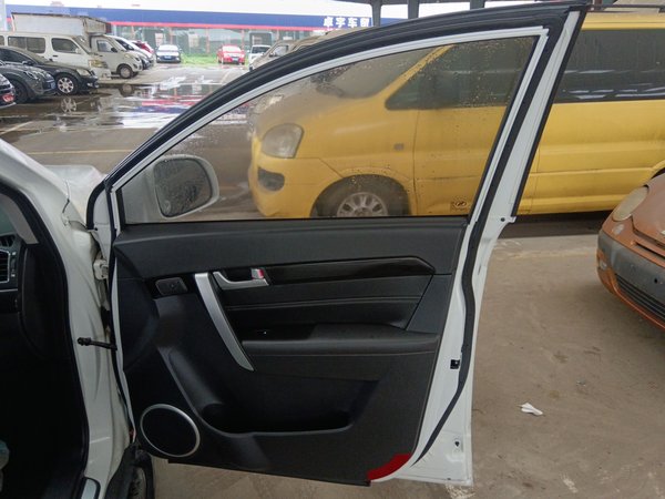 Chevrolet Captiva 2014, 113200 км, за 4394 USD - фото 14