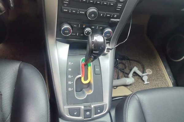 Chevrolet Captiva 2014, 63900 км, за 4094 USD - фото 7