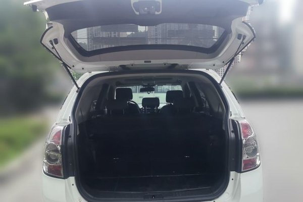 Chevrolet Captiva 2014, 63900 км, за 4094 USD - фото 12