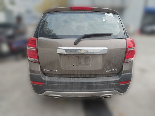 Chevrolet Captiva 2015, 140900 км, за 5565 USD