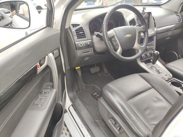 Chevrolet Captiva 2015, 77200 км, за 5955 USD - фото 15