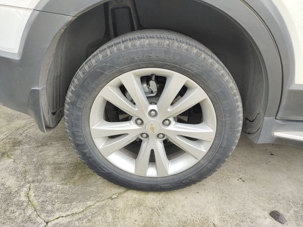 Chevrolet Captiva 2015, 77200 км, за 5955 USD - фото 29