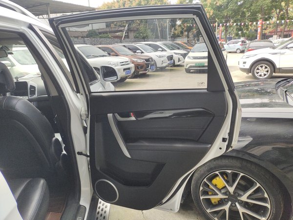 Chevrolet Captiva 2015, 77200 км, за 5955 USD - фото 26