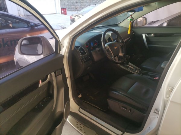 Chevrolet Captiva 2015, 99600 км, за 5713 USD - фото 19