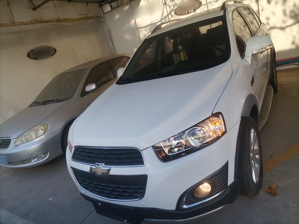 Chevrolet Captiva 2015 2.4L 4x4 Flagship Edition 7-Seater, 2015 года
