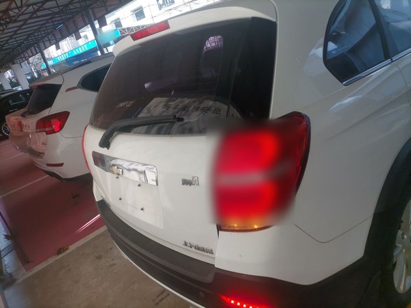 Chevrolet Captiva 2015, 99600 км, за 5713 USD