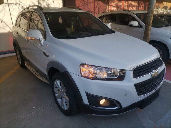 Chevrolet Captiva 2015 2.4L 4x4 Flagship Edition 7-Seater, 2015 года