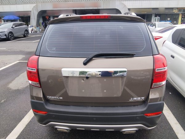 Chevrolet Captiva 2017, 113100 км, за 5051 USD